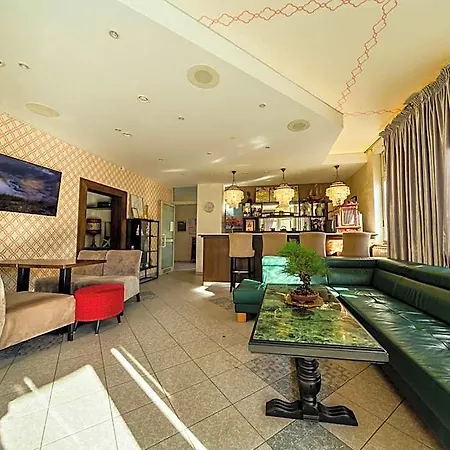 Maj فندق 3*